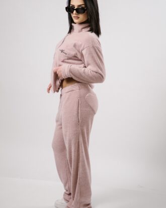 Knitted women’s set 2